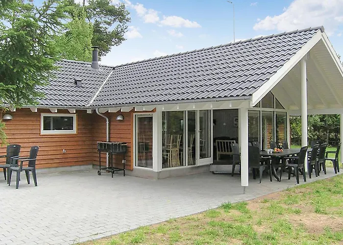 Beautiful Home In Koepingsvik With Kitchen